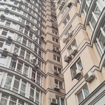 Володимира Івасюка просп. (Героїв Сталінграду), 6-А