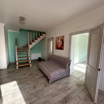 Володимира Івасюка вул., 12