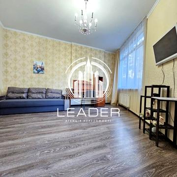 Світла вул., (Будинок 1)