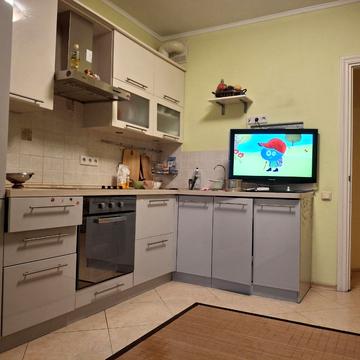 Драгоманова вул., 12-А