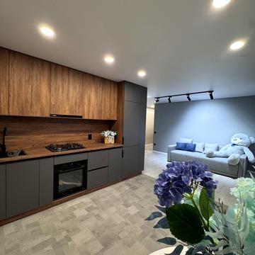 Андрія Сахарова вул., 10