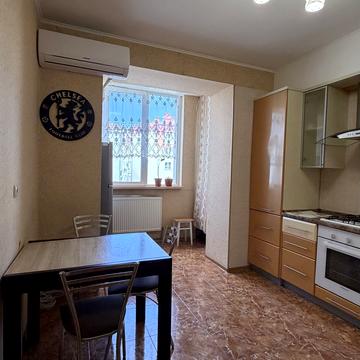 Івана Миколайчука вул., 20Б