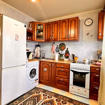 Європейського Союзу просп. (Правди), 74