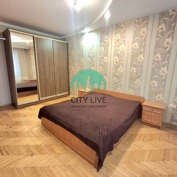 Івана Павла II вул. (Будівельників), 19