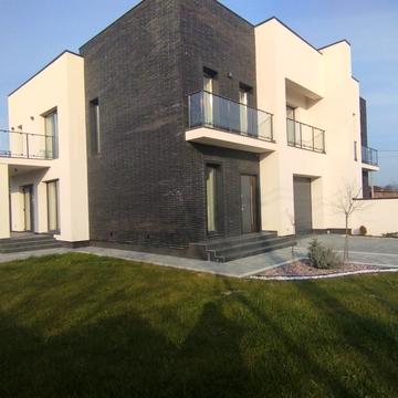 Тернопільська вул.