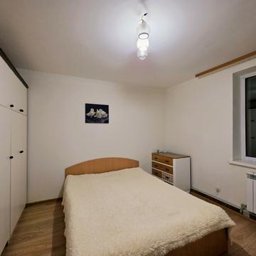 Пирогівський Шлях вул. (Червонопрапорна), 93