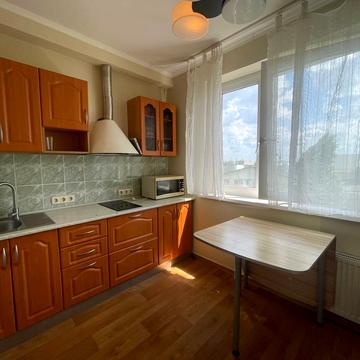 Титаренківський пров., 24