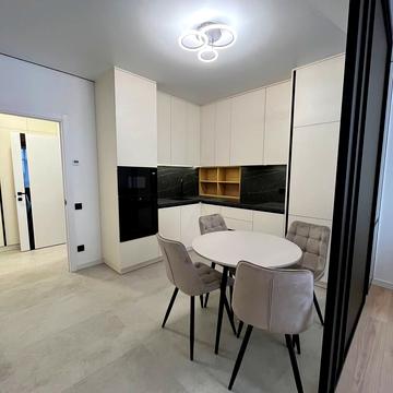 Стрийська вул., (Будинок 12)