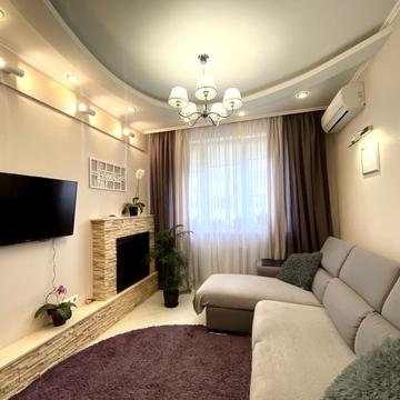 Феодосійська вул., 1