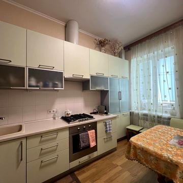 Нескорених вул., 32б