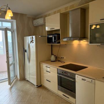 Ушинського вул., 14-Б