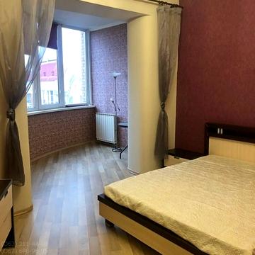 Володимира Івасюка просп. (Героїв Сталінграду), 8