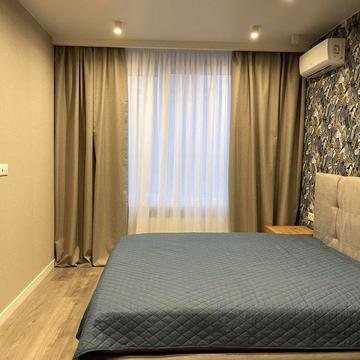 Академіка Заболотного вул., 1-Б