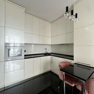 Джона Маккейна вул. (Івана Кудрі), 7