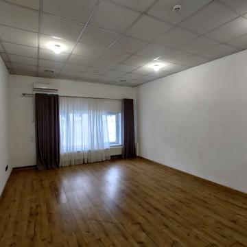 Героїв УПА вул., 73