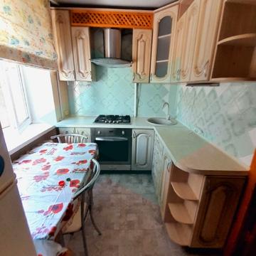 Академіка Янгеля вул., 10