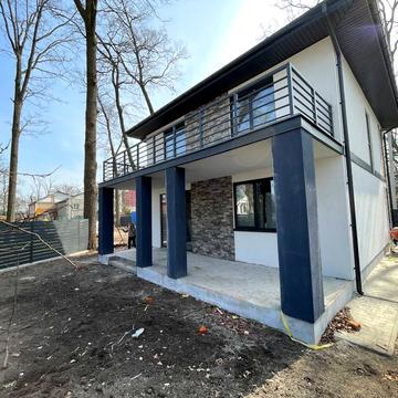 Академіка Ромоданова вул. (Льва Толстого), 4-А