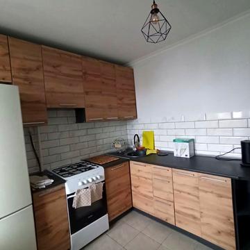 Олександра Архипенка вул. (Мате Залки), 8-Б