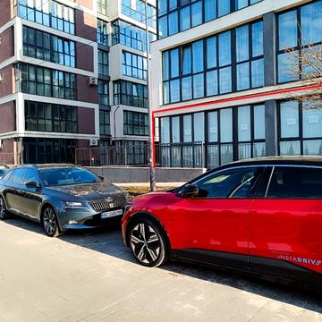 Григорія Сковороди вул., 38