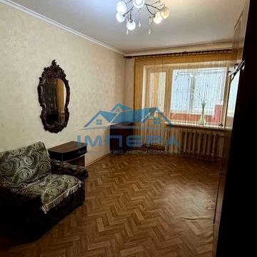 Богдана Хмельницького бульв., 7