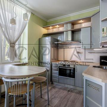 Лютеранська вул., 21