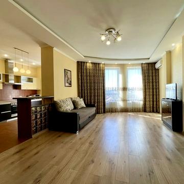 Миколи Міхновського бульв. (Дружби народів), 14-16