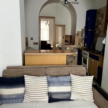 Театральна вул., 13