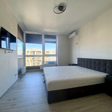 Предславинська вул., 42