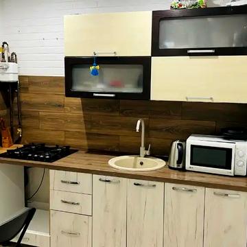 Героїв просп., 23