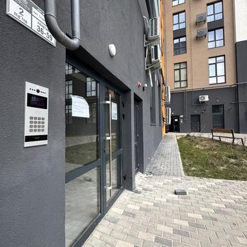 Вячеслава Чорновола вул., (Будинок 36)