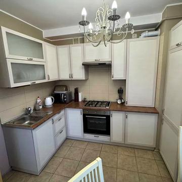 Джерельна вул., 87