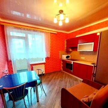 Небесної Сотні просп. (Маршала Жукова), 77