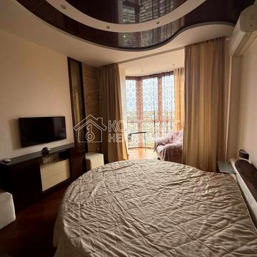 Науки просп. (Леніна), 77