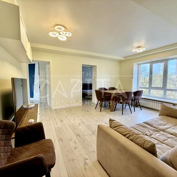 Лесі Українки бульв., 9