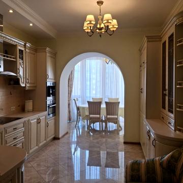 Володимира Івасюка просп. (Героїв Сталінграду), 6