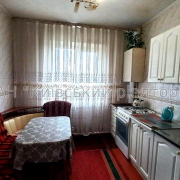 Червоної Калини просп. (Володимира Маяковського), 32