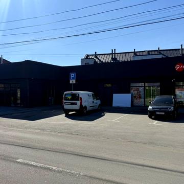 Олександрівська, 32