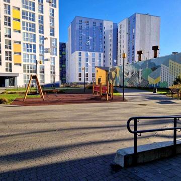 Якова Гніздовського вул., 75в