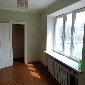 Лесі Українки бульв., 30