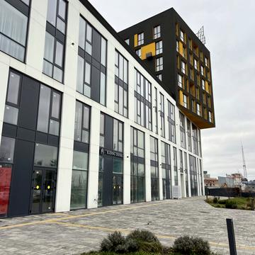 Богдана Хмельницького вул., (ЖК Вежа (будинок 1))