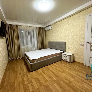 Дарницький бульв., 11