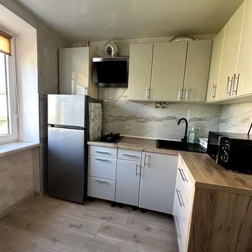 Володимира Івасюка вул., 5