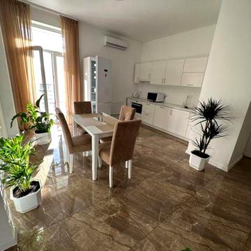 Саперне Поле вул., 12