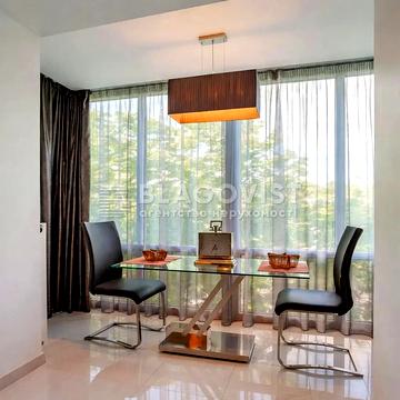 Івана Мазепи вул. (Січневого Повстання), 8