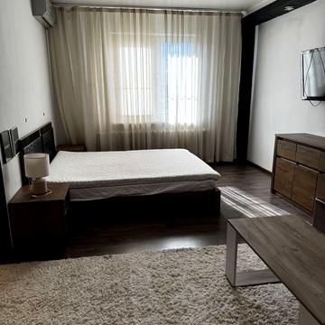 Григорія Ващенка вул., 1