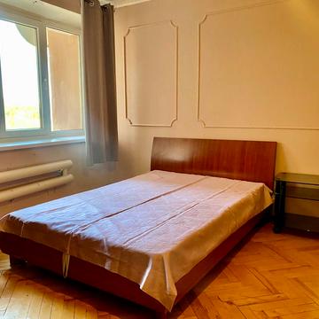 Антоновича вул. (Горького), 102