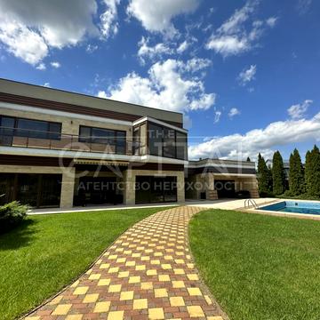 Острівна вул., 1