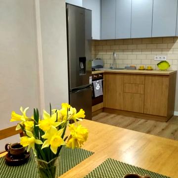 Миру вул., 41