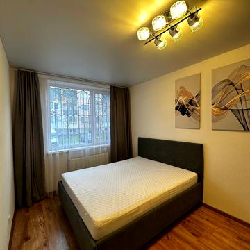 Проїзна вул., 11