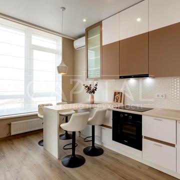 Жилянська вул., 68